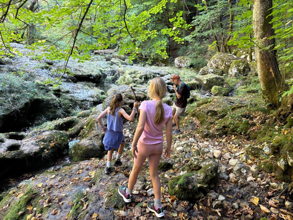 The Accidental Hike: Les&nbsp;Marmites